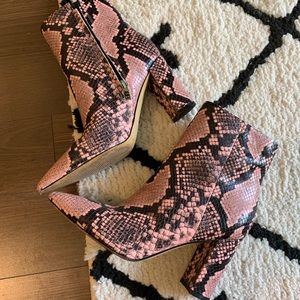 Marc Fisher LTD Ulani booties